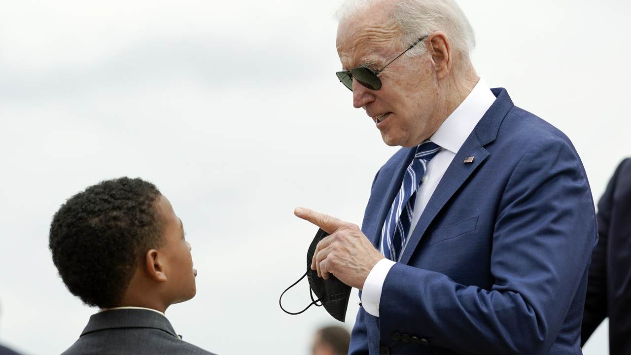 Here's Why Biden's Endorsement of Dianne Feinstein's Mental Health Doesn't Carry Much Weight