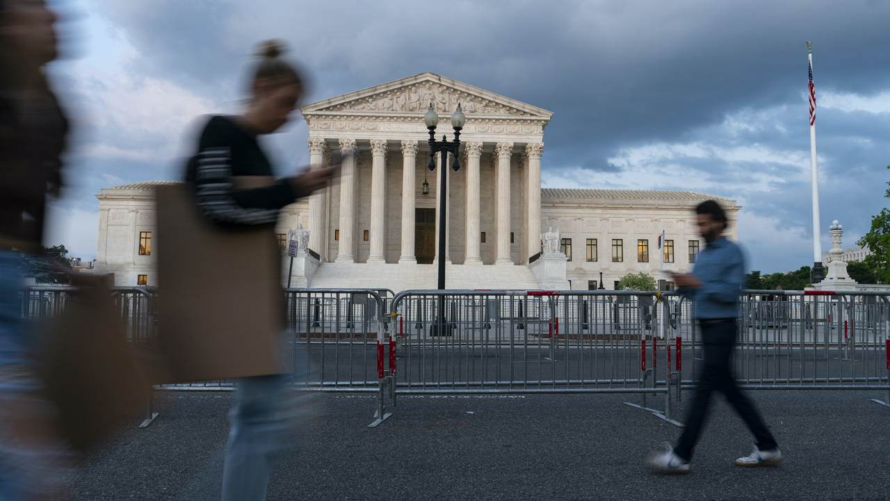 SCOTUS Clerks Consider Lawyering Up As Leak Investigation Seeks Private Cell Phone Records