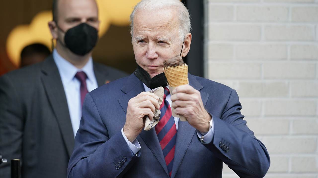 As War Rages, Biden Has Weekend Plans