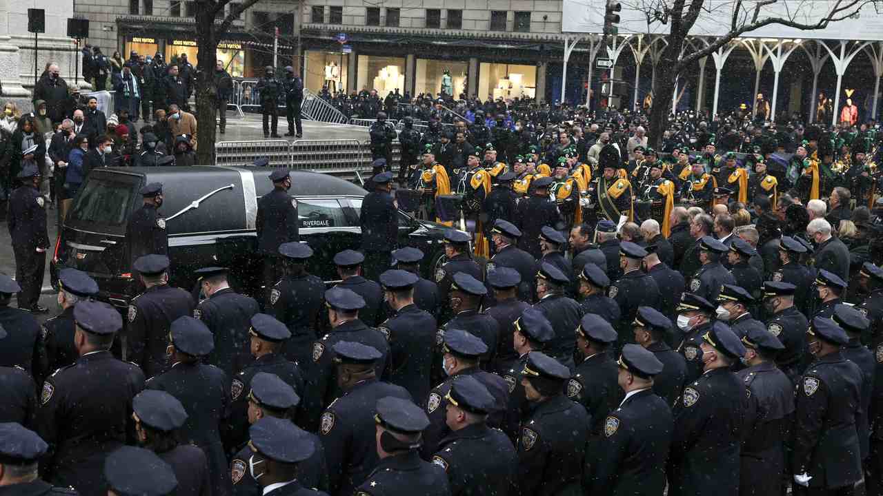 Actress' Tirade Against Cops During NYPD Funeral Ended with Her Hearing These Two Words - Vimarsana News