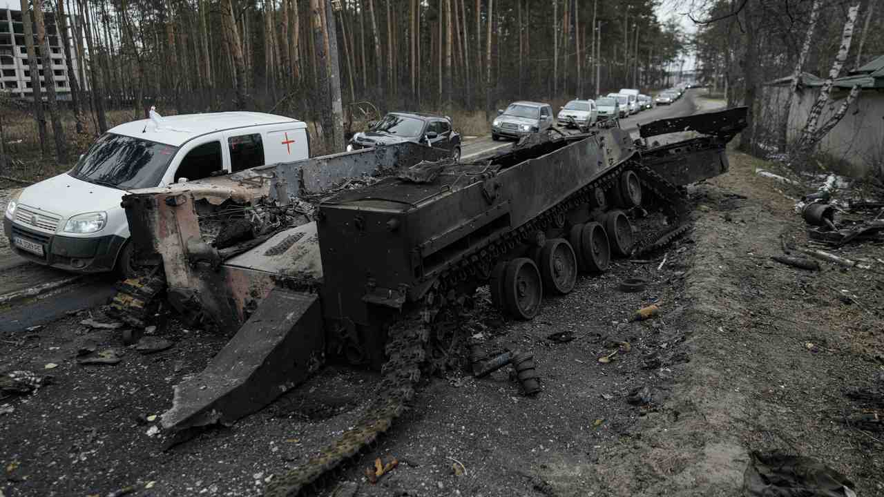 Former CNN Correspondent Mocks Fox News Reporter Getting Injured in Ukraine - Vimarsana News
