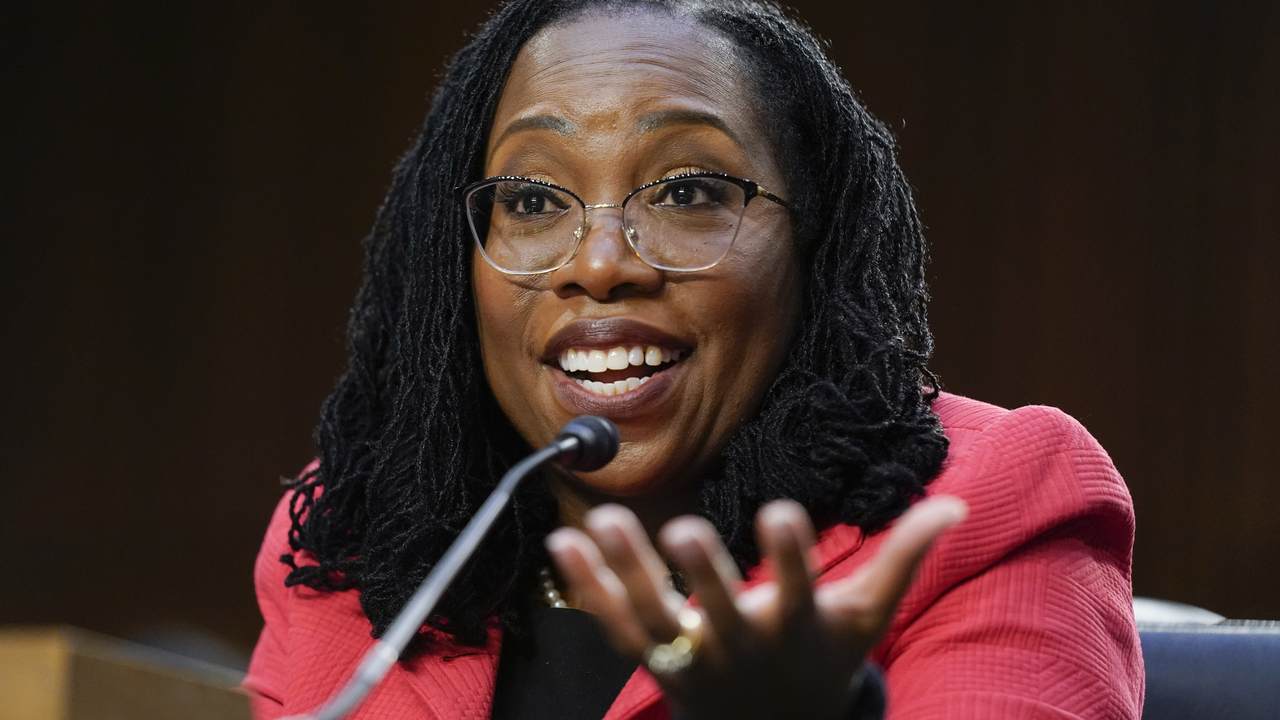 In Historic First, 5'5", 130-lb Woman Confirmed to Supreme Court - Vimarsana News