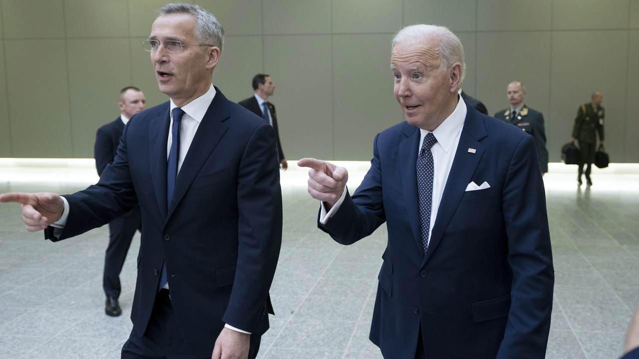 The Walk Backs and Terribly Hot Takes Continue After Biden Calls for Putin's Removal from Power