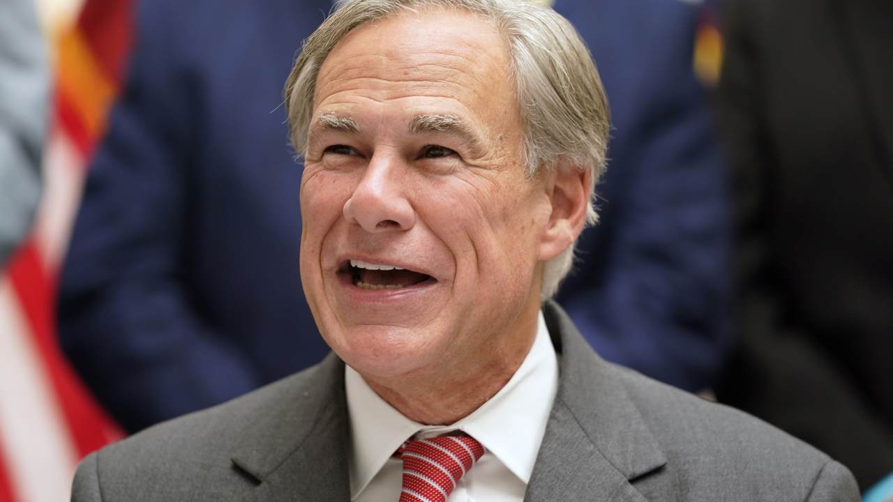 Gov. Abbott Responds to New York City Mayor Adams' Threat to Send New Yorkers to Texas - Vimarsana News